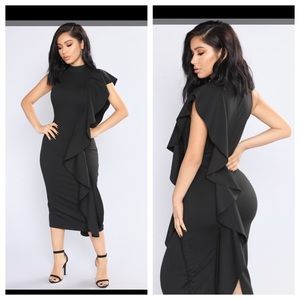 Fashion Nova Midi Dress ((FIRM ON PRICE))